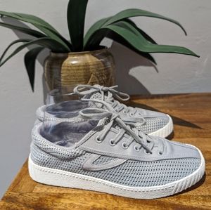 Trenton gray women's size‎ 7 shoes